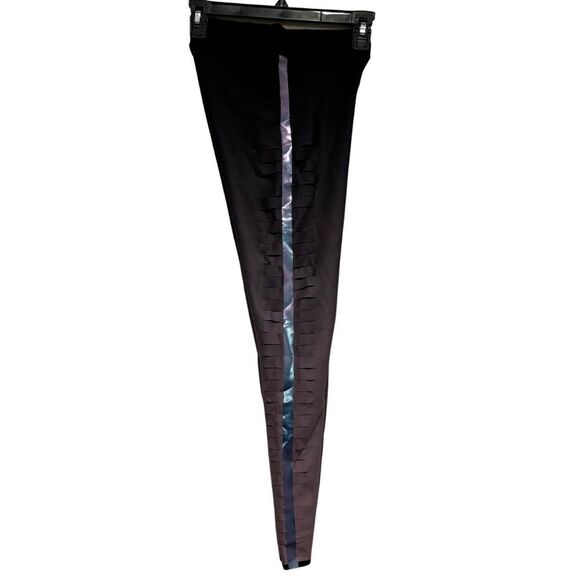 Ultracor Ultra High Silk Slash Legging in Black Lilac Gradient Ombré - Picture 5 of 10